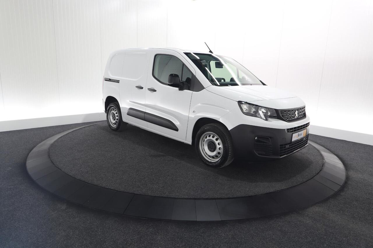 Peugeot PARTNER 1.5 BlueHDi 100 S&S L1 | Trekhaak | Camera | Apple Carplay | Vloerplaat | Parkeersensoren