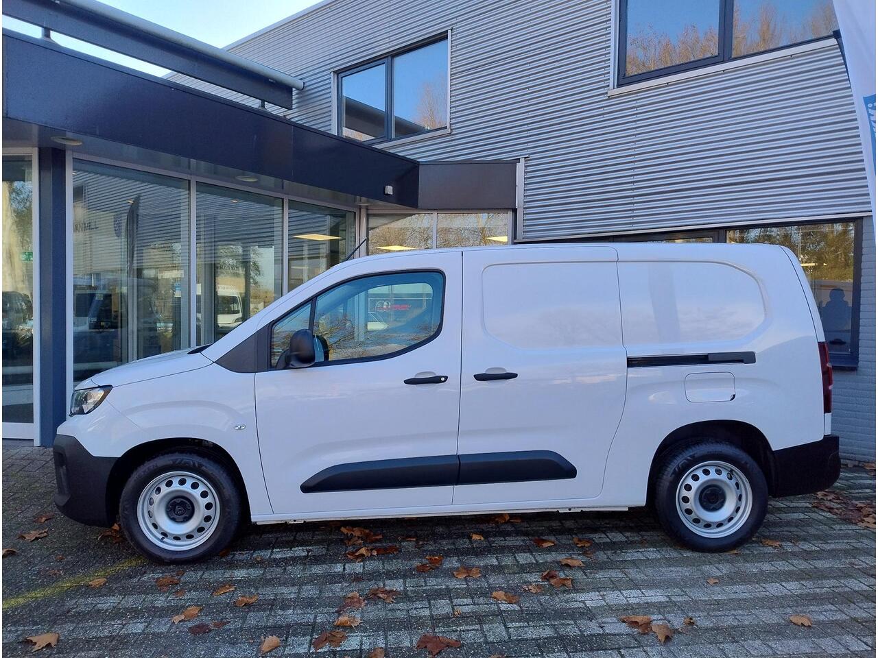 Peugeot PARTNER L2 1.5 BlueHDi 100pk | BPM vrij | Dubbele schuifdeur in laadruimte | Multimedia | Apple Carplay | Android Auto | Parkeersensoren achter | Stuurwielbediening | Digital cockpit | Airco | Cruise Control | Bluetooth radio DAB+