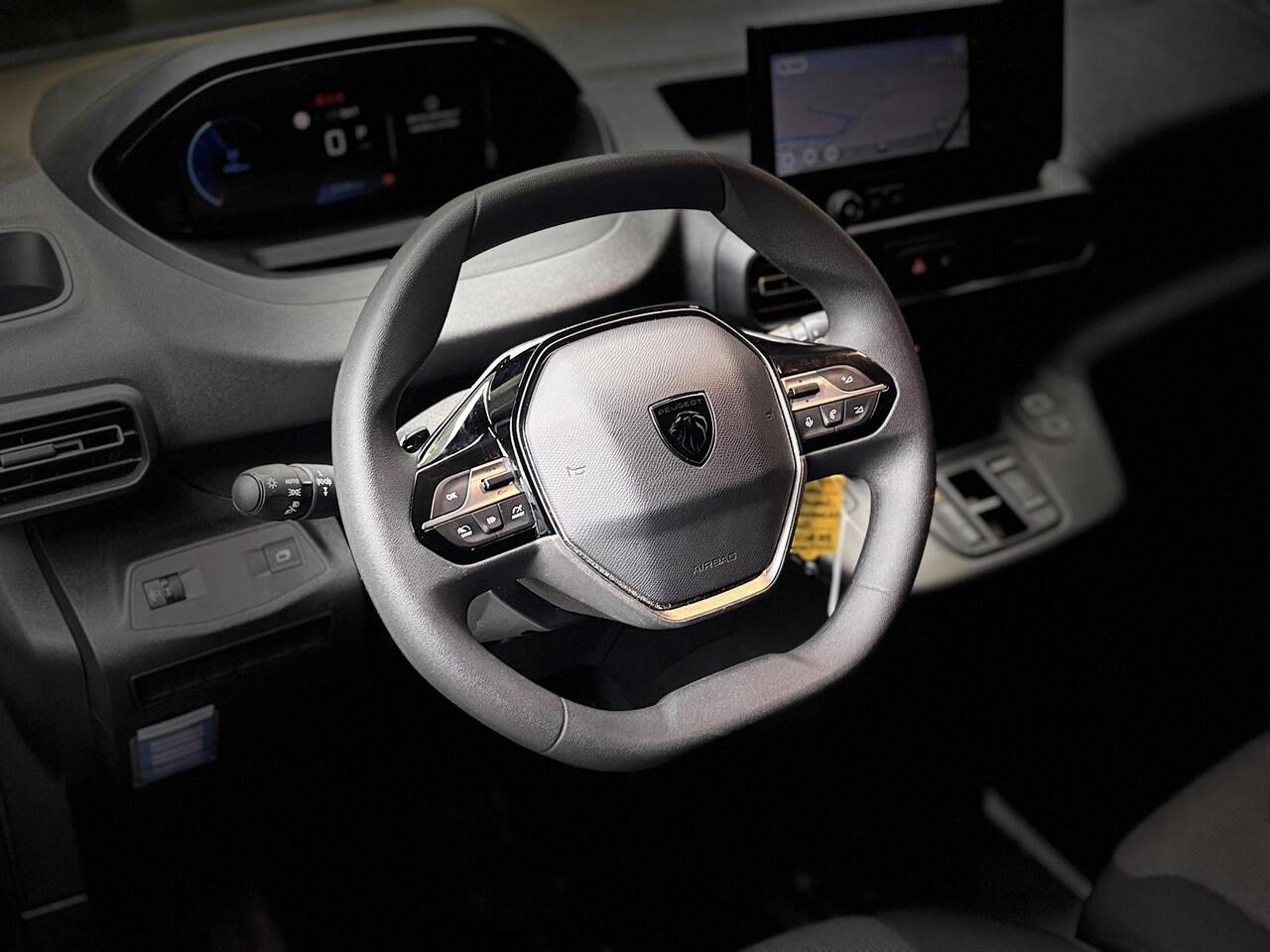 Peugeot PARTNER L1 1.5 BlueHDi 130pk EAT8 | 3-ZITS | TREKHAAK | NAVI | CAMERA | SURROUND VISION | DAB+ | APPLE CARPLAY / ANDROID AUTO | 10" TOUCHSCREEN