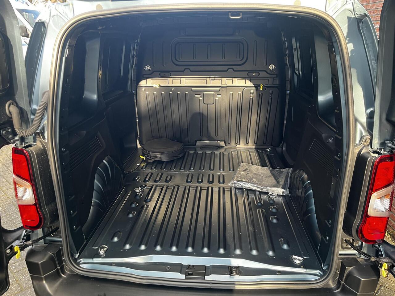 Peugeot PARTNER e-Partner L1 EV 50kWh 136pk | 16" LM-VELGEN | 3-ZITS | STOELVERW. | APPLE CARPLAY / ANDROID AUTO | ADAPTIVE CRUISE | DAB+ | MODUWORK