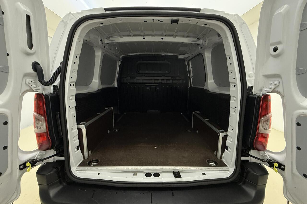 Peugeot PARTNER 1.5 BlueHDi 100 S&S L1 Camera l Trekhaak l 10'' Infotainment l Apple Carplay & Android Auto l Binnenbetimmering l Cruise Control l Airco l PDC l Boordcomputer