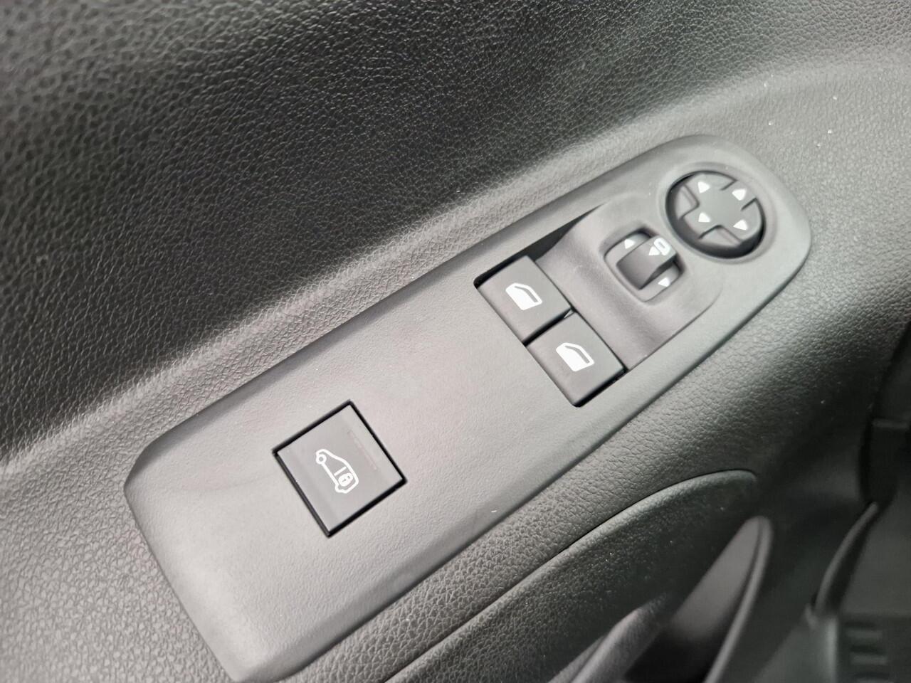 Peugeot PARTNER e-Partner L2 50 kWh | tot 8 jaar garantie | Pakket Comfort Connect | Pakket Drive Assist | betimmering | velgen | Climate Control | rijklaarprijs