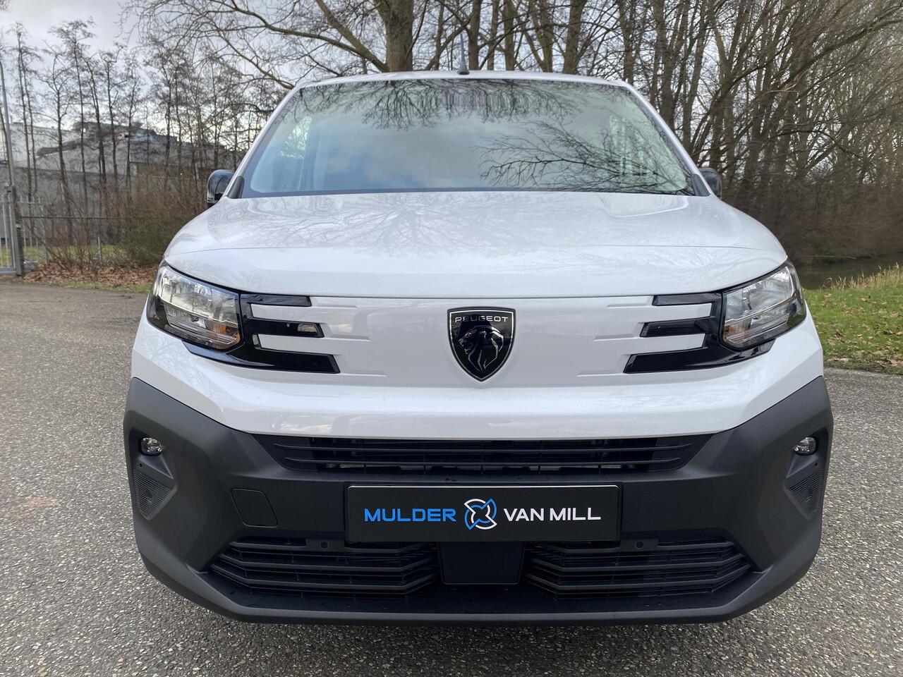 Peugeot PARTNER e-Partner L2 50 kWh 136pk | ACTIE! | 8 jaar garantie | 0% financial lease | NAVI | Multimedia | Apple Carplay | Android Auto | Achteruitrijcamera | Parkeersensoren voor en achter | Dode hoek detectie | Surround view | Licht- en regensensor | Mistlampen | 