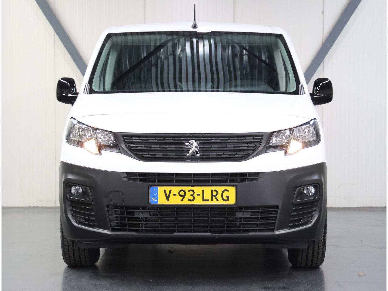 Peugeot PARTNER e-Partner 136PK L1 50 kWh | NIEUW!! | AUTOMAAT | AppleCarPlay/AndroidAuto | Armsteun | Stoel/Stuurverwarming | Camera | Climate Control | Cruise Control | Parkeersensoren |