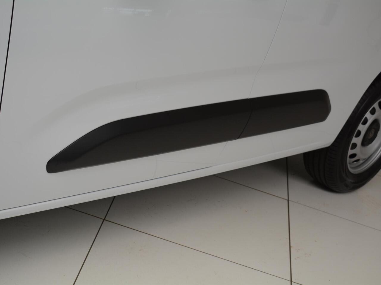 Peugeot PARTNER e-Partner L1 50 kWh | 8 Jaar Garantie | warmtepomp | laadruimtebetimmering | Comfort stoel | Apple Carplay | camera | ECO LED koplampen | rijklaarprijs