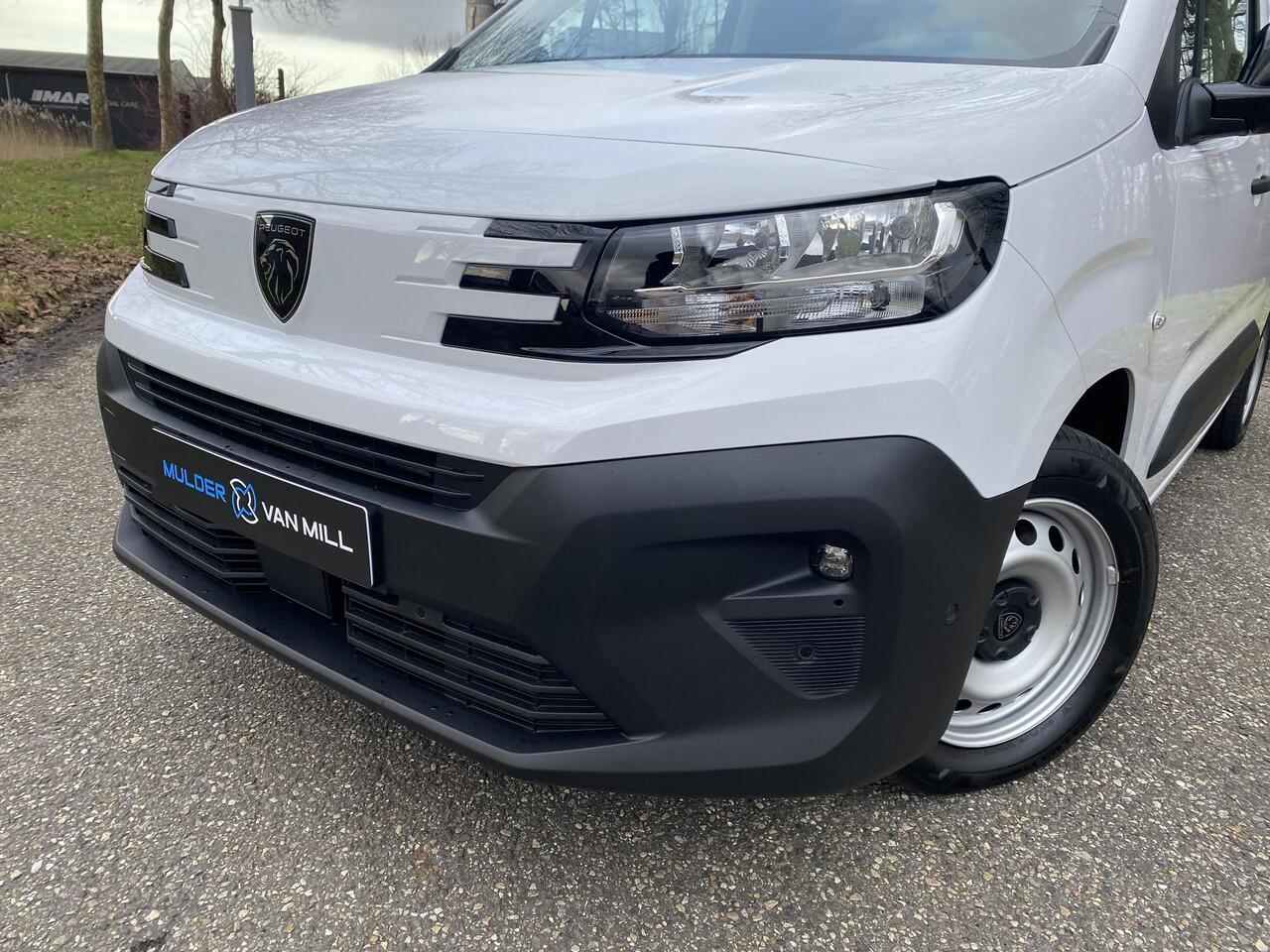 Peugeot PARTNER e-Partner L2 50 kWh 136pk | 8 jaar garantie | 0% financial lease | Apple Carplay | Android Auto | Multimedia | Achteruitrijcamera | Parkeersensoren achter | Digital cockpit | Stuurwielbediening | Bestuurdersstoel comfort | Armsteun | Warmtepomp | Vehicle 