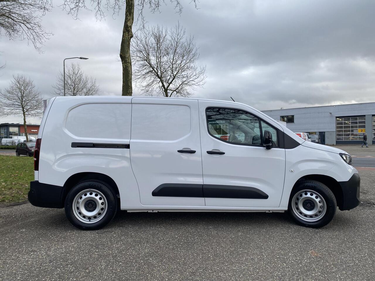 Peugeot PARTNER e-Partner L2 50 kWh 136pk | 8 jaar garantie | 0% financial lease | Apple Carplay | Android Auto | Multimedia | Achteruitrijcamera | Parkeersensoren achter | Digital cockpit | Stuurwielbediening | Bestuurdersstoel comfort | Armsteun | Warmtepomp | Vehicle 