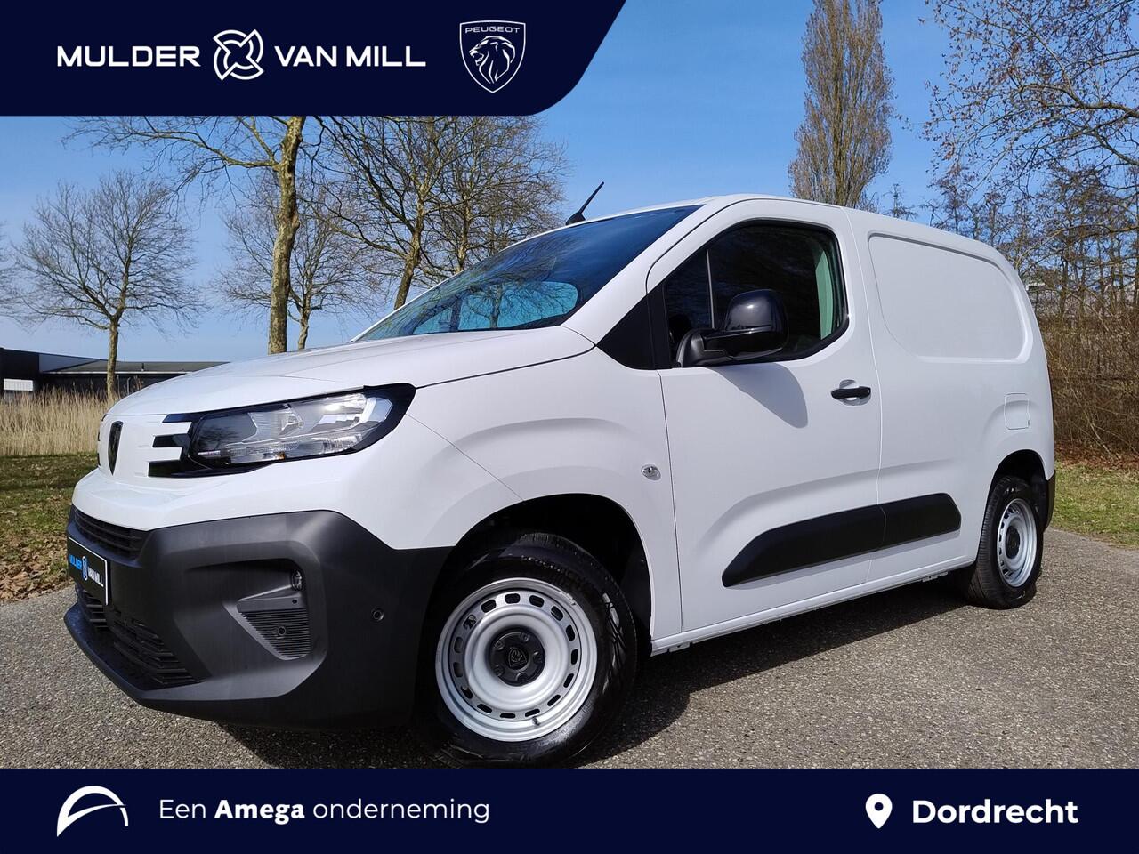 Peugeot PARTNER e-Partner L1 50 kWh 136pk | 8 jaar garantie | 0% financial lease | Apple Carplay | Android Auto | Multimedia | Achteruitrijcamera | Parkeersensoren achter | Digital cockpit | Stuurwielbediening | Bestuurdersstoel comfort | Armsteun | van ¤29.625 voor ¤25.