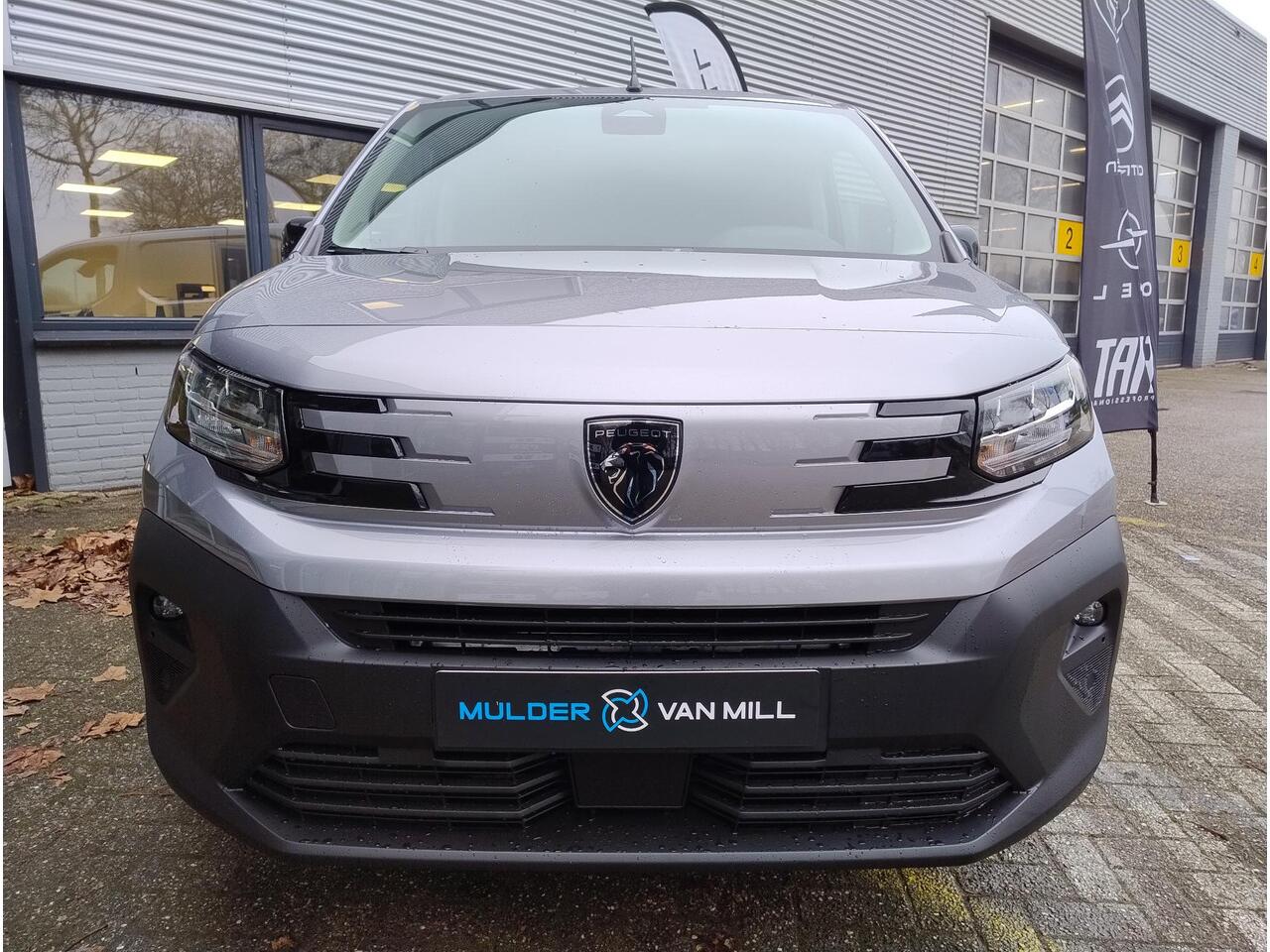 Peugeot PARTNER e-Partner L1 50 kWh 136pk | 8 jaar garantie | 0% financial lease | NAVI | Apple Carplay | Android Auto | Multimedia | Achteruitrijcamera | Parkeersensoren voor en achter | Dode hoek detectie | Digital cockpit | Stuurwielbediening | Bestuurdersstoel comfor