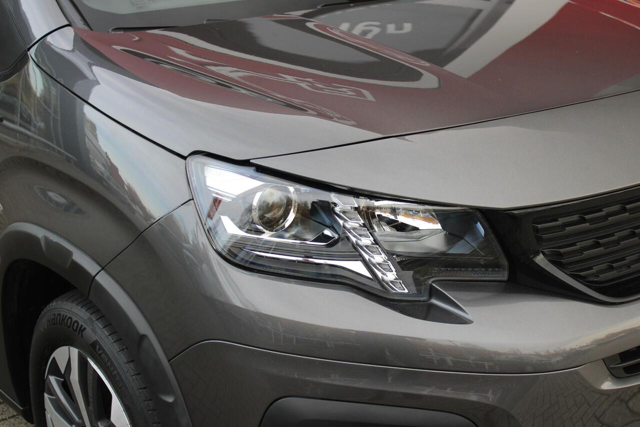 Peugeot Rifter 1.2 130PK AUTOMAAT GT-LINE | PANORAMA DAK INCL. BAGAGE DEK | TREKHAAK | NAVIGATIE | APPLE CARPLAY/ANDROID AUTO | PARKEERSENSOREN ACHTER | LICHTMETALEN VELGEN | CLIMATE CONTROL | CRUISE CONTROL | DAB+ RADIO |