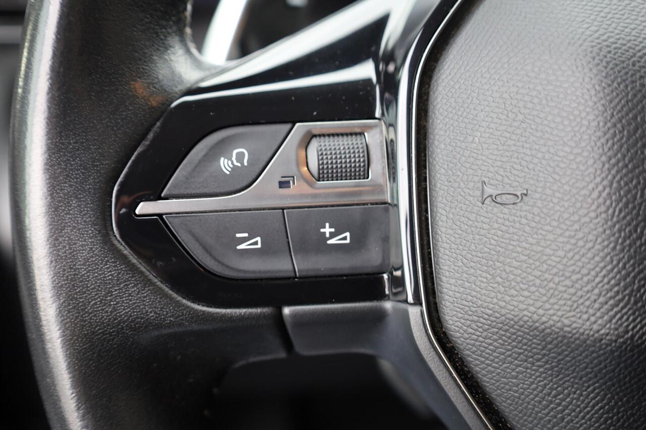 Peugeot Rifter Long 1.2 Puretech Long Allure 7-ZITTER!! CAMERA CARPLAY CRUISE DAB 2xPDC CLIMA NAVI FLIPPERS