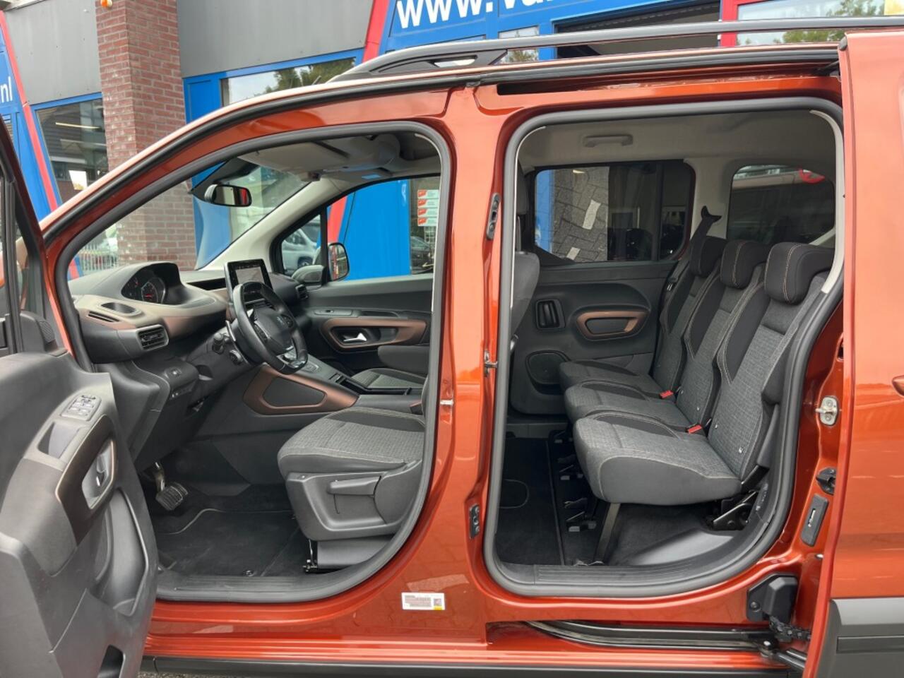 Peugeot Rifter 1.2 130pk Automaat GT Line Vol Opties!!! bj2021