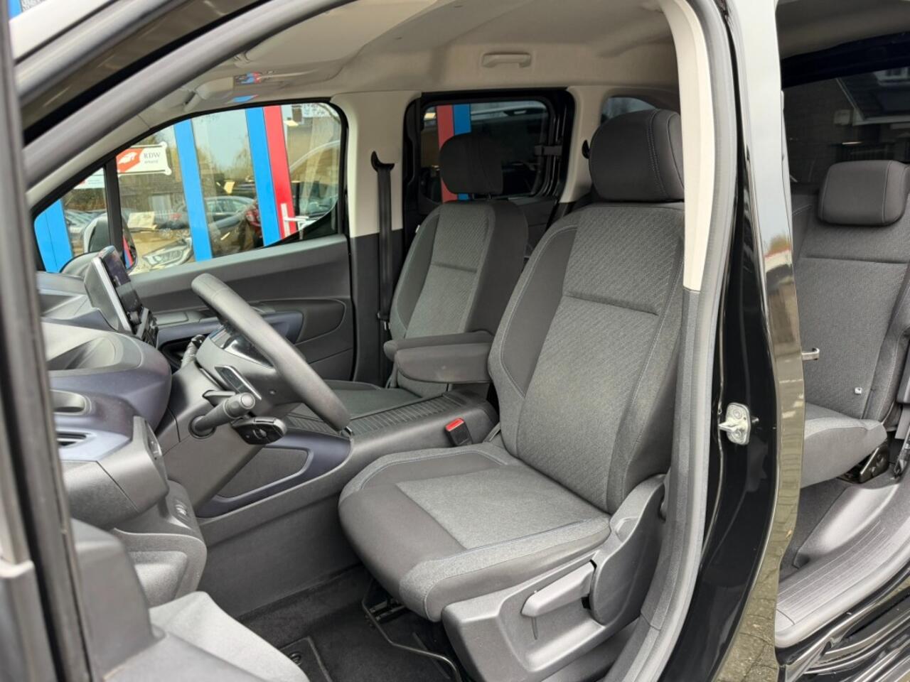 Peugeot Rifter 1.2 130pk Automaat Navi Carplay Camera Airco bj2021