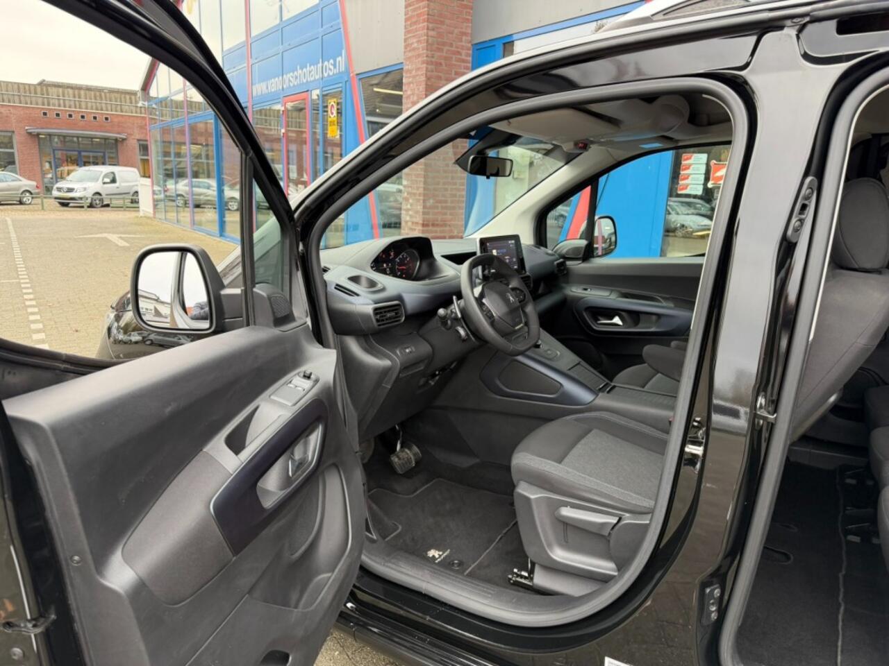 Peugeot Rifter 1.2 130pk Automaat Navi Carplay Camera Airco bj2021