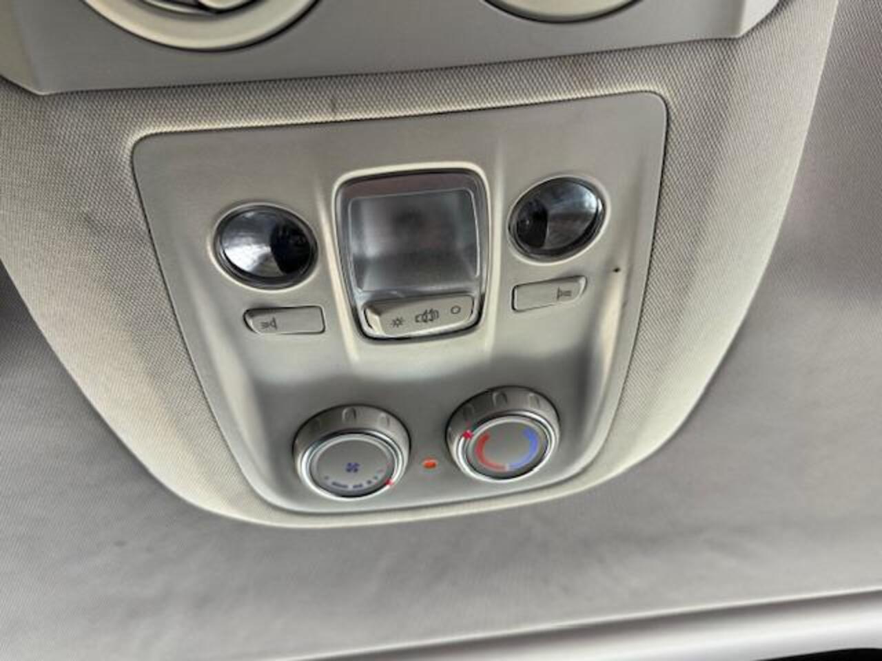 Peugeot Traveller e-Traveller 50 kWh Business 2x schuifdeur camera pdc cruise 9 persoons