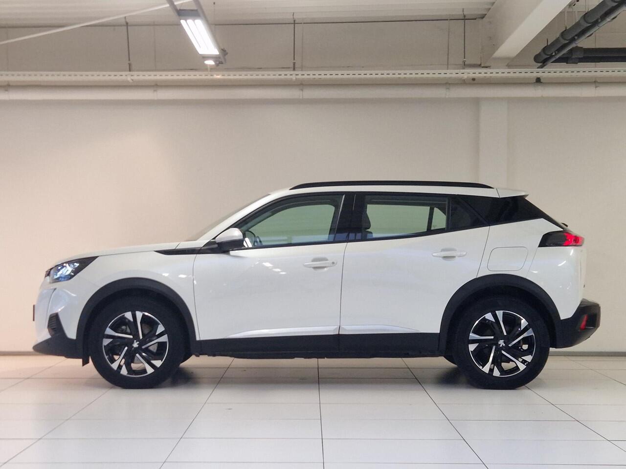 Peugeot e-2008 EV Allure 50 kWh SOH 86,7% | Navigatie | Adaptieve Cruise Control | Achteruitrijcamera | Parkeersensoren voor en achter