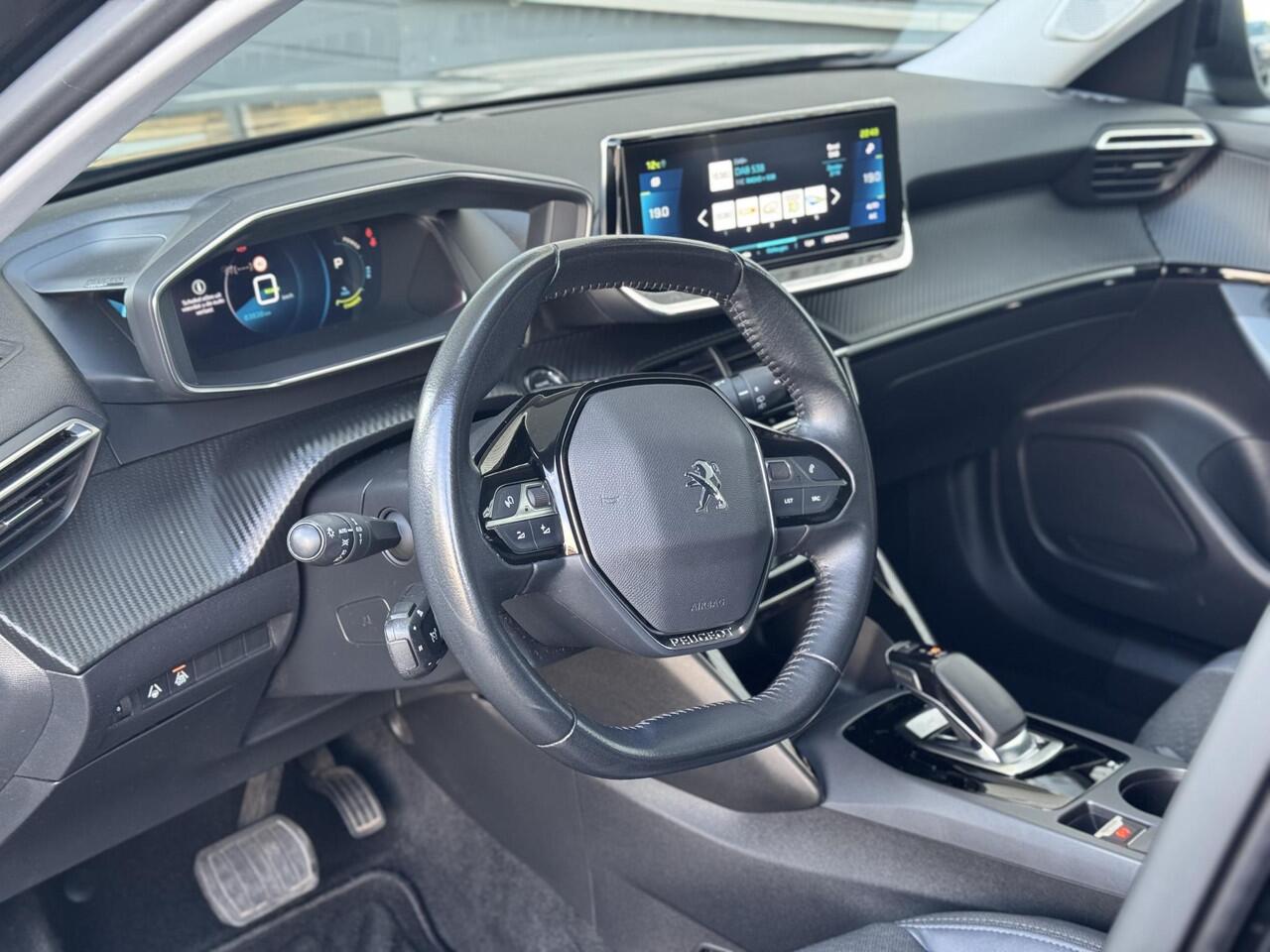 Peugeot e-2008 Allure Pack 50kWh EV 136pk AUTOMAAT | STOELVERW. | CAMERA | NAVI | KEYLESS ENTRY | 18" LM-VELGEN 'BUND'