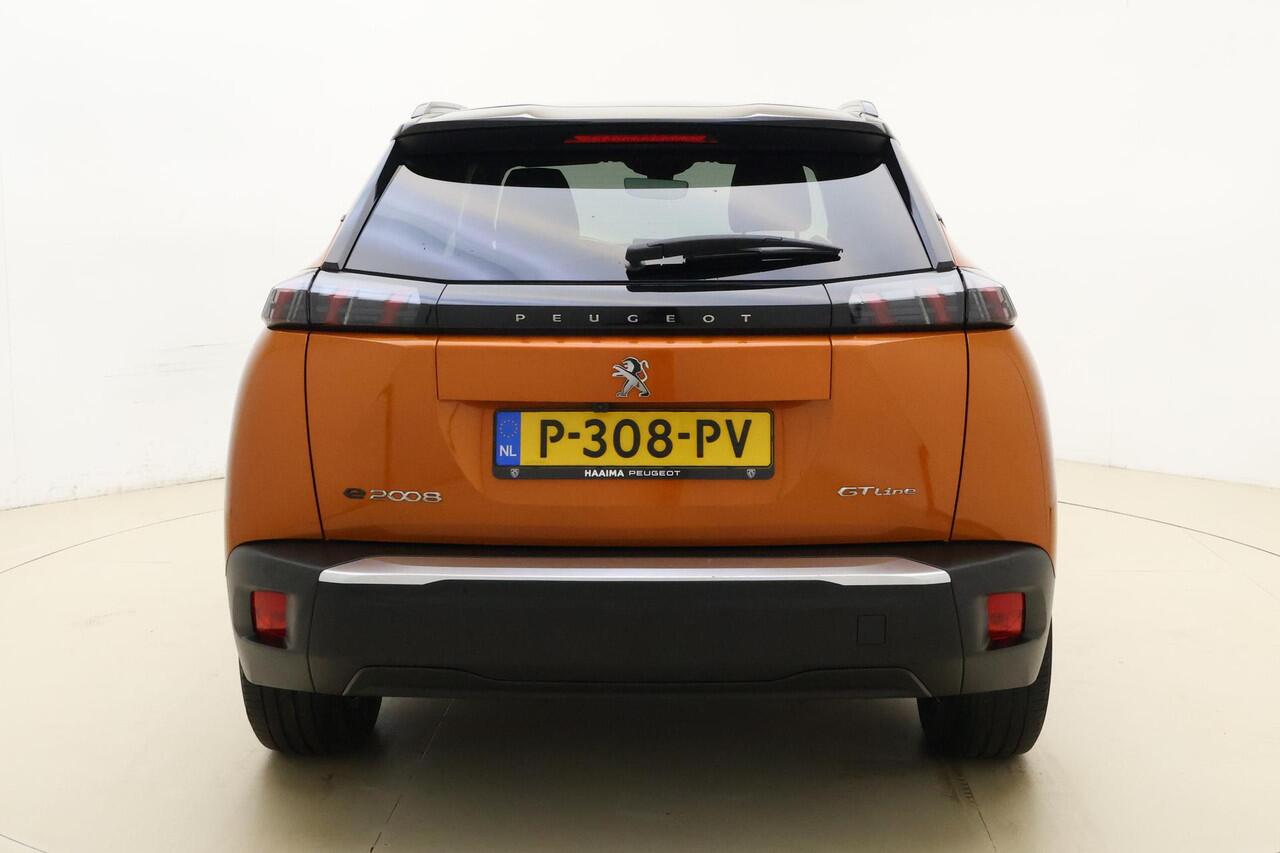 Peugeot e-2008 EV GT 50 kWh 1-Fase | Navigatie | Apple Carplay & Android Auto | Full LED | Parkeersensoren voor & achter | Camera | 3D-Cockpit