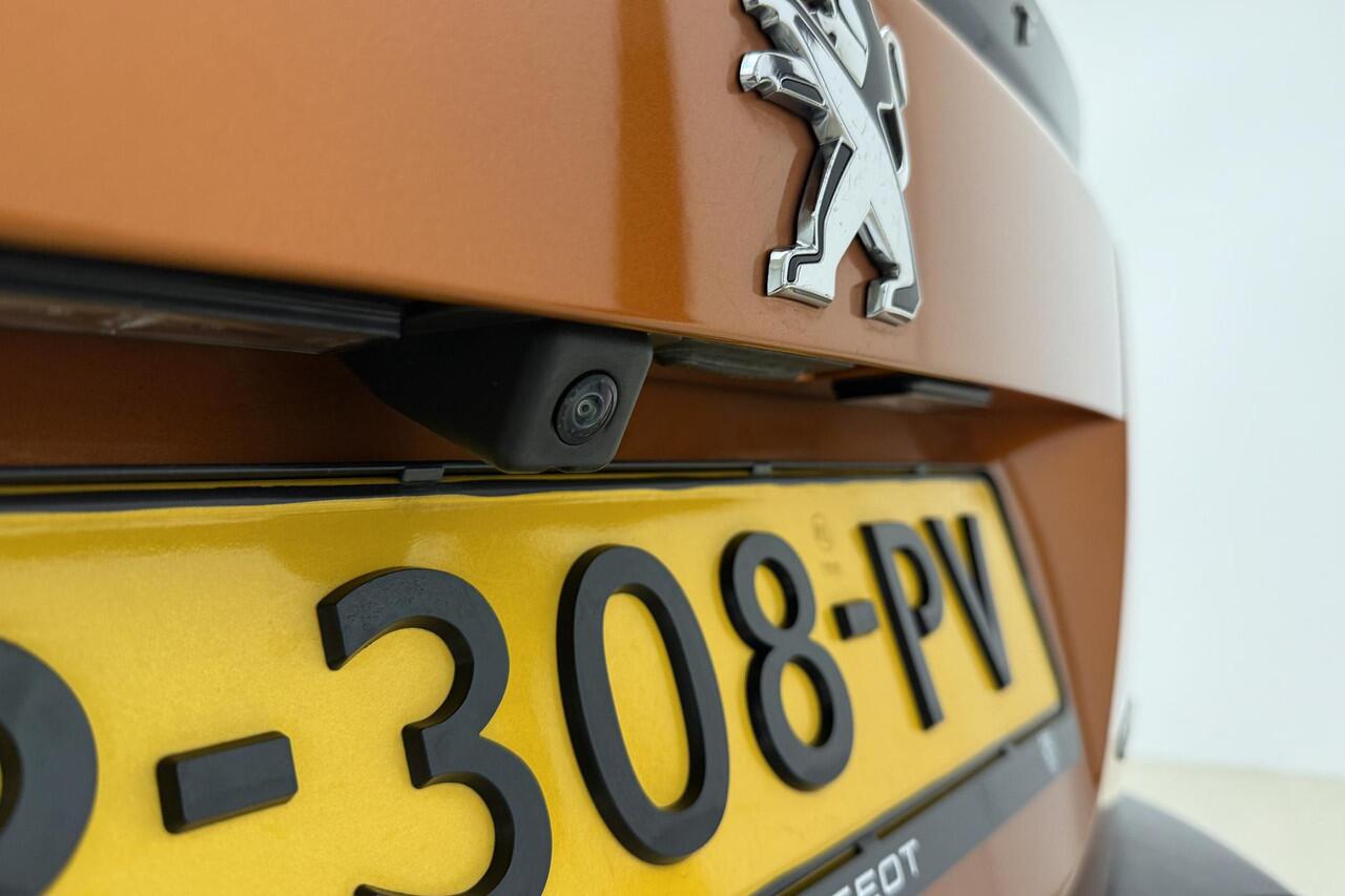 Peugeot e-2008 EV GT 50 kWh 1-Fase | Navigatie | Apple Carplay & Android Auto | Full LED | Parkeersensoren voor & achter | Camera | 3D-Cockpit