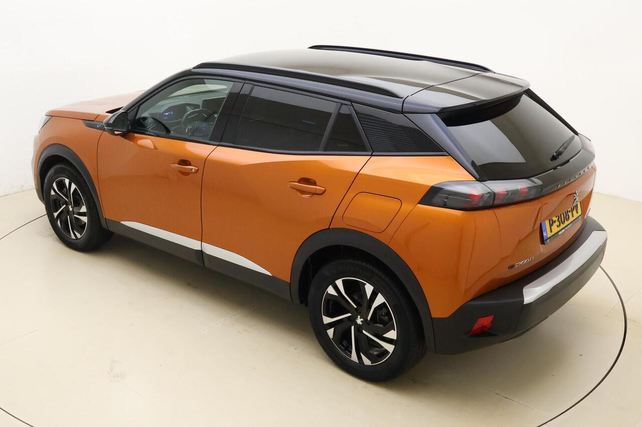 Peugeot e-2008 EV GT 50 kWh 1-Fase | Navigatie | Apple Carplay & Android Auto | Full LED | Parkeersensoren voor & achter | Camera | 3D-Cockpit