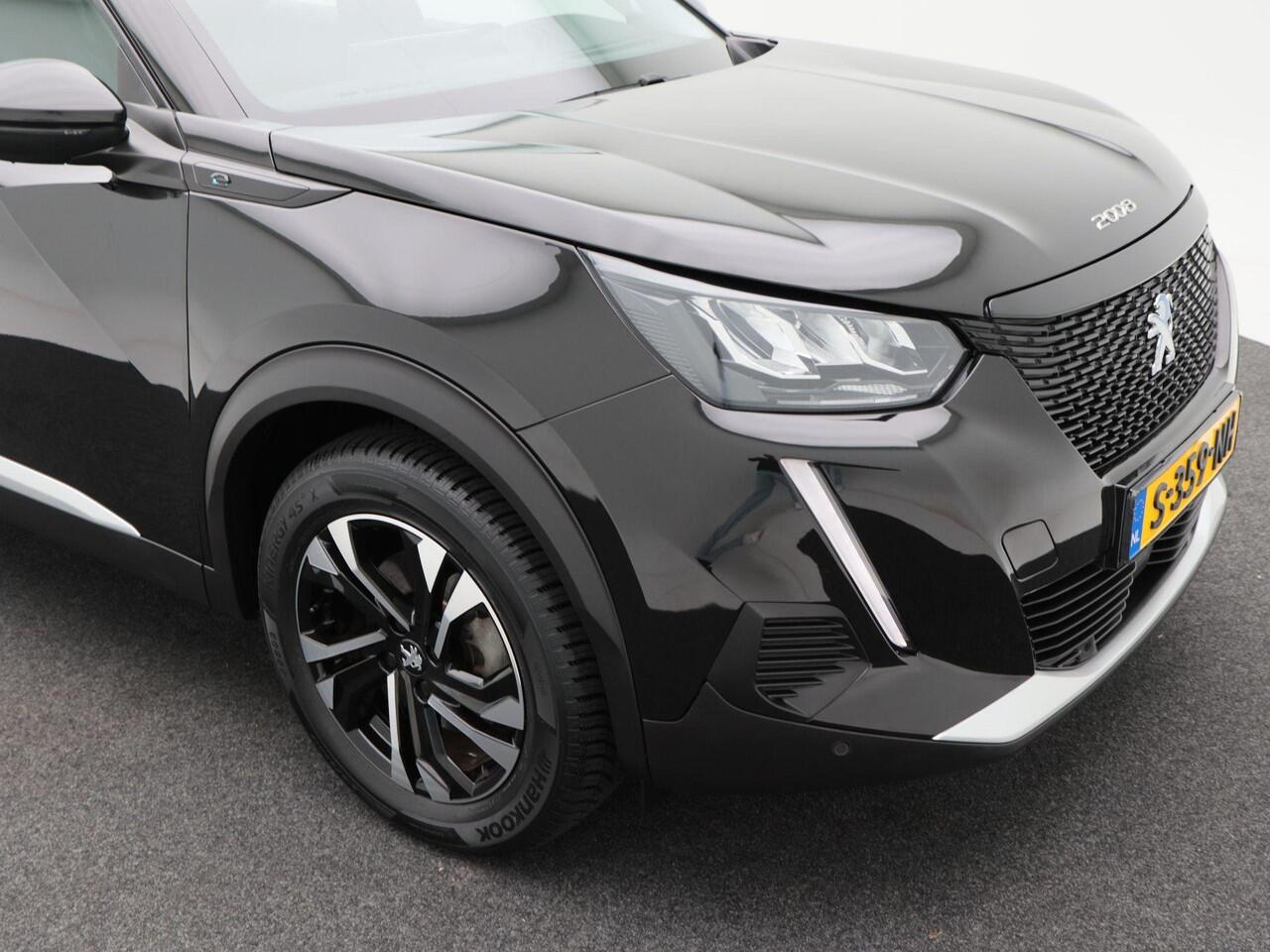 Peugeot e-2008 EV Active Pack 50 kWh 136 Pk | Adaptive Cruise | Camera | Keyless | Stoelverwarming | LED | 17 Inch | 57.313 Km