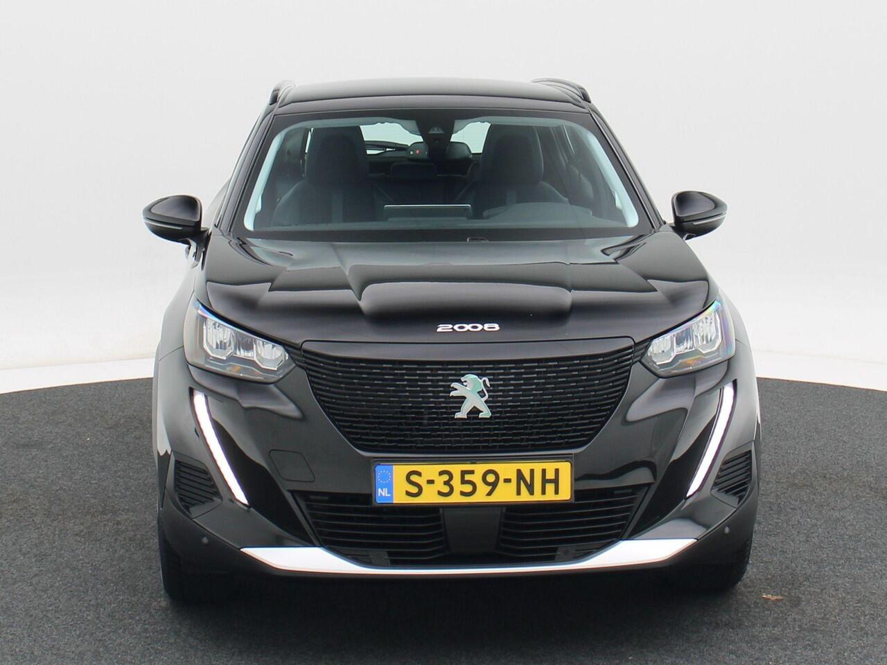 Peugeot e-2008 EV Active Pack 50 kWh 136 Pk | Adaptive Cruise | Camera | Keyless | Stoelverwarming | LED | 17 Inch | 57.313 Km