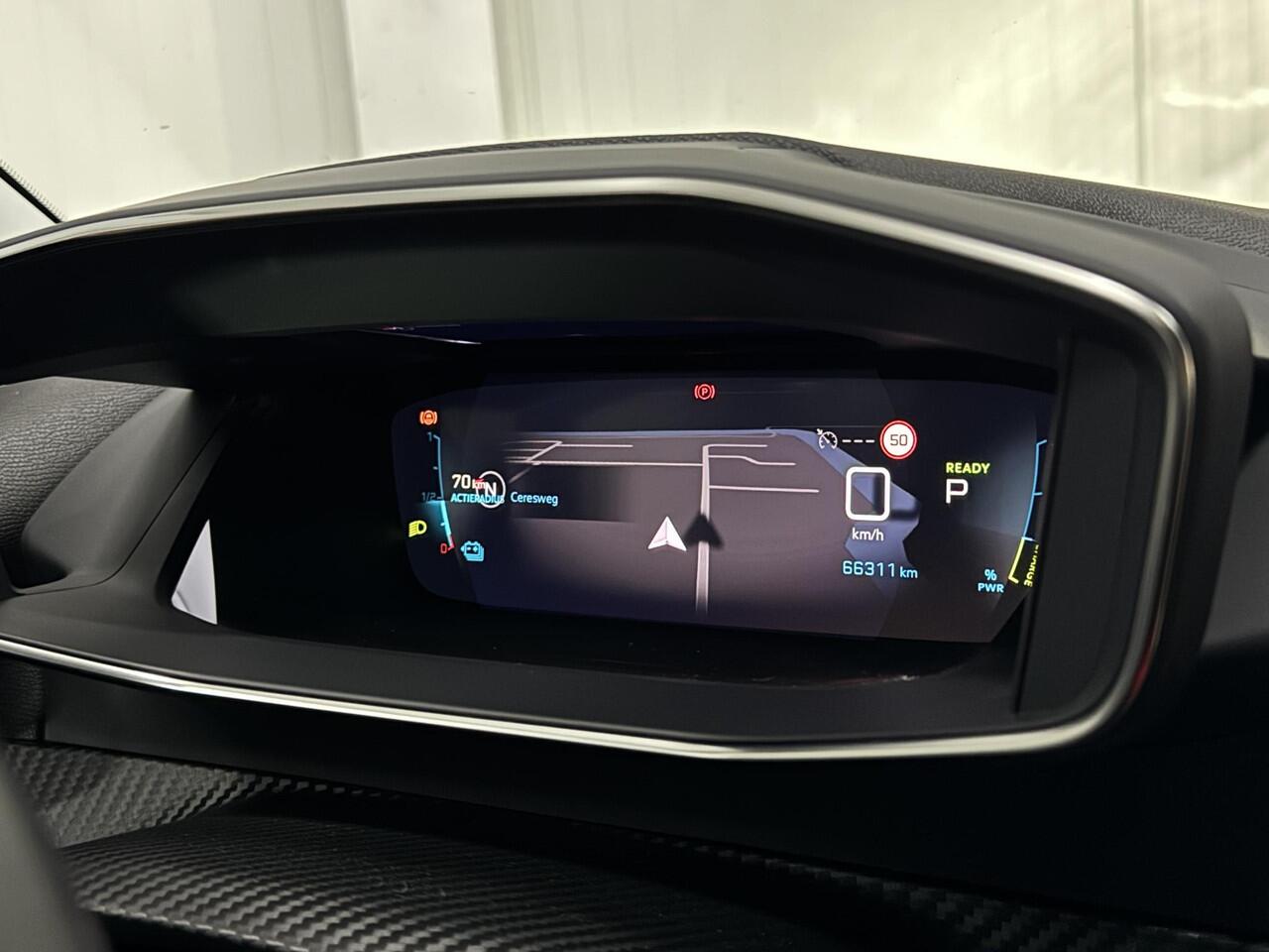 Peugeot e-2008 EV Allure 50 kWh 90% SOH PARELMOER DIGI-DASH CAMERA CARPLAY