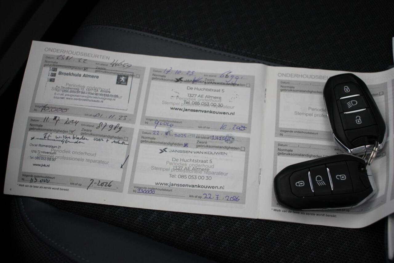 Peugeot e-2008 Allure 50 kWh - Digital Cockpit, Panorama, Carplay, Camera, Navi, Cruise, Stoelverw. SOH 87,8%