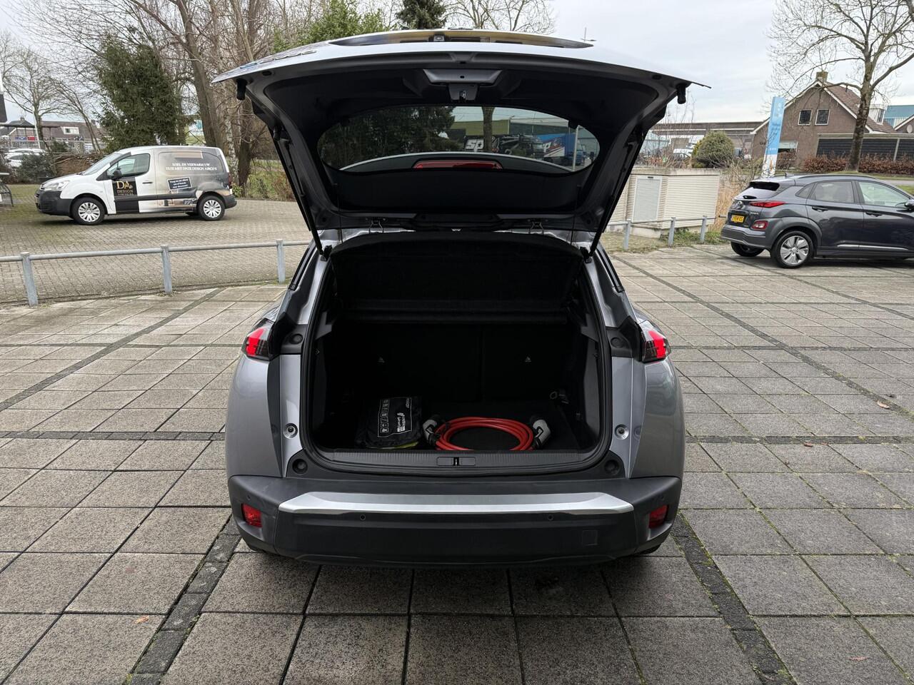 Peugeot e-2008 Aut. EV Allure 50kWh | SoH 90% | Navi | Camera | 3D Cockpit |