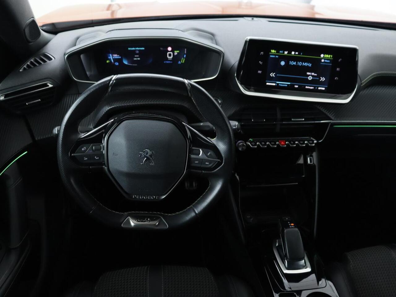 Peugeot e-2008 EV GT 50 kWh | SOH 98% | Carplay | Half leder | Camera | Digital Cockpit | Full LED | Cruise control | Climate control | Bluetooth