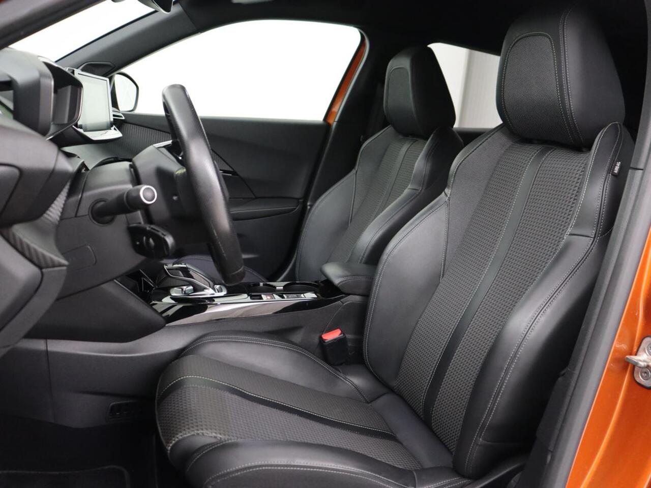 Peugeot e-2008 EV GT 50 kWh | SOH 98% | Carplay | Half leder | Camera | Digital Cockpit | Full LED | Cruise control | Climate control | Bluetooth