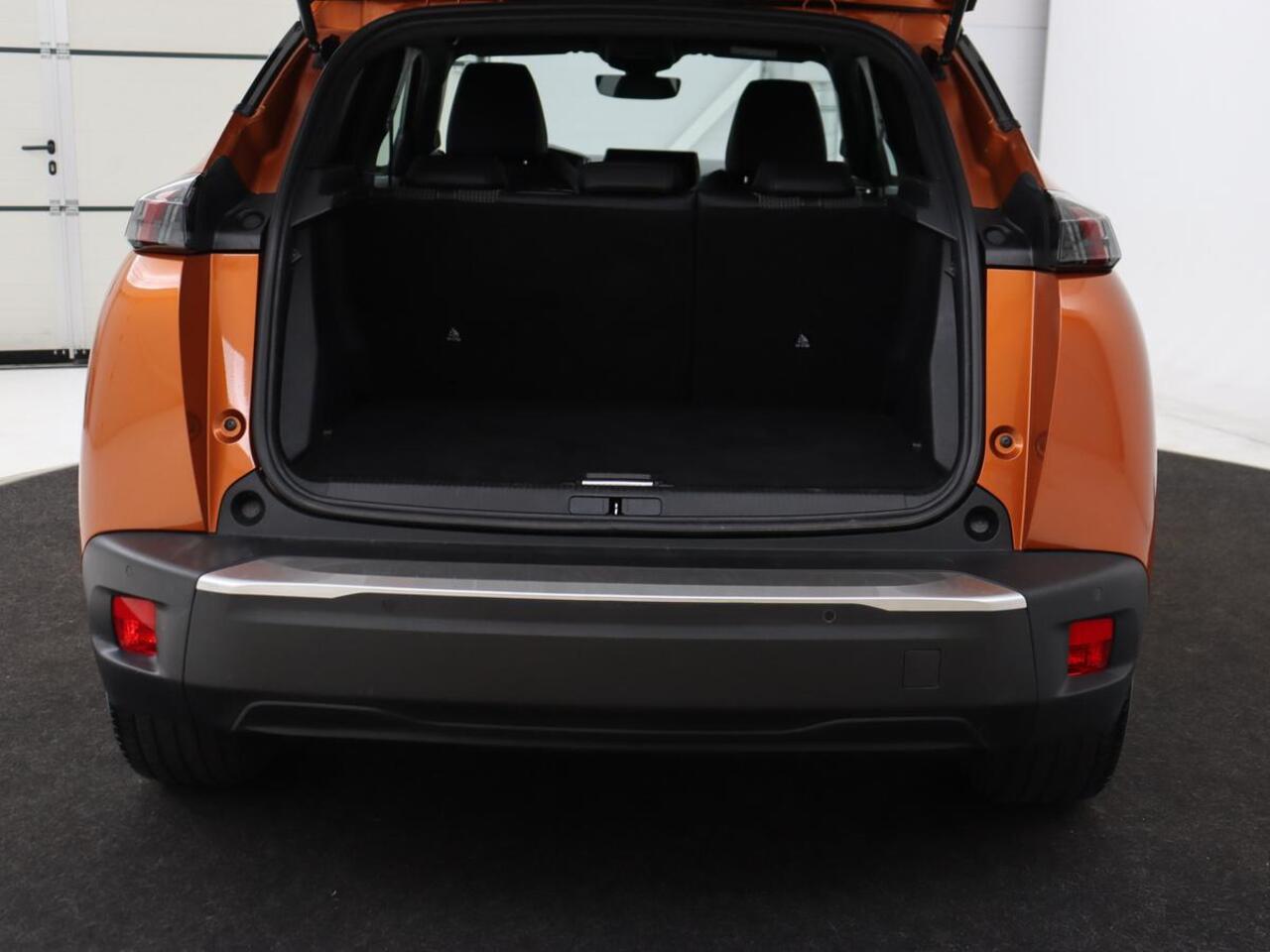 Peugeot e-2008 EV GT 50 kWh | SOH 98% | Carplay | Half leder | Camera | Digital Cockpit | Full LED | Cruise control | Climate control | Bluetooth