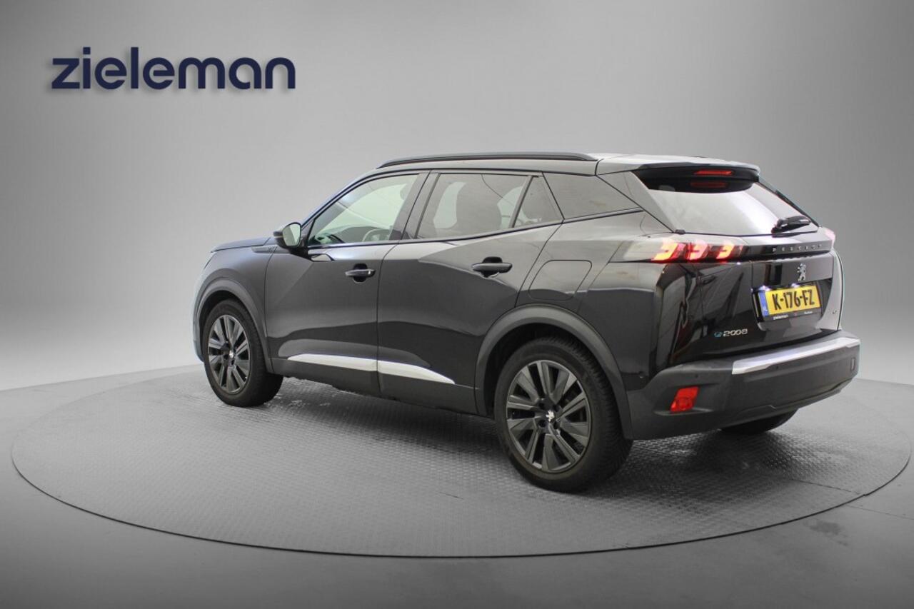 Peugeot e-2008 GT 50 kWh - Pano, Digitaal Cockpit, Carplay, Camera, Leer, Stoelverw. GERESERVEERD!!!