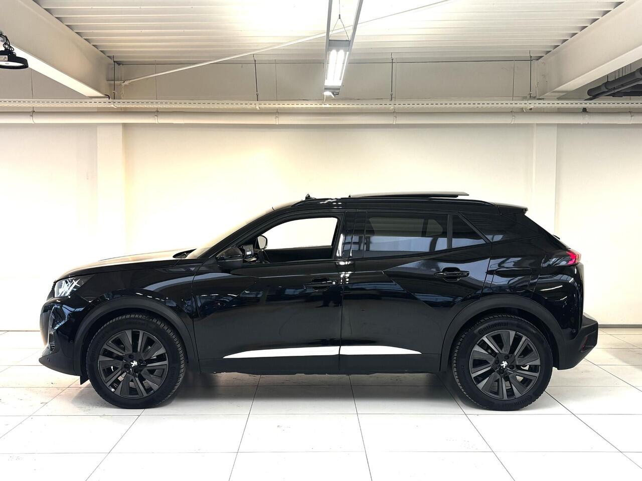 Peugeot e-2008 EV GT 50 kWh | ELEKTRISCH SCHUIFDAK | Alcantara | Stoelverwarming | Navigatie | Adaptive cruise control