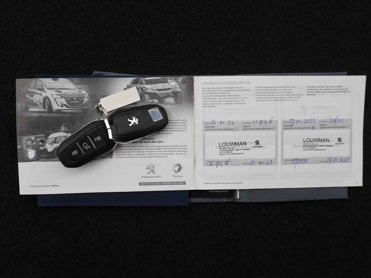 Peugeot e-2008 EV GT 50 kWh SOH92%|NAVI|ACC|BLIS|CAMERA|STOELVERW|LEER|LED