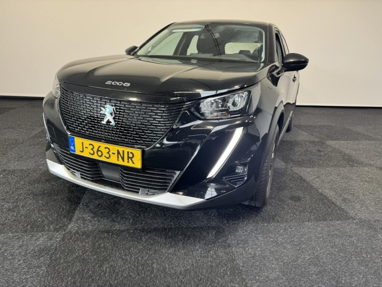 Peugeot e-2008 50 kWh EV Active Carplay Airco Cruise Control