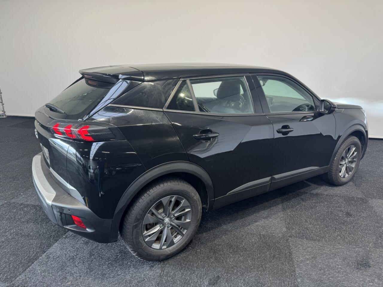 Peugeot e-2008 50 kWh EV Active Carplay Airco Cruise Control