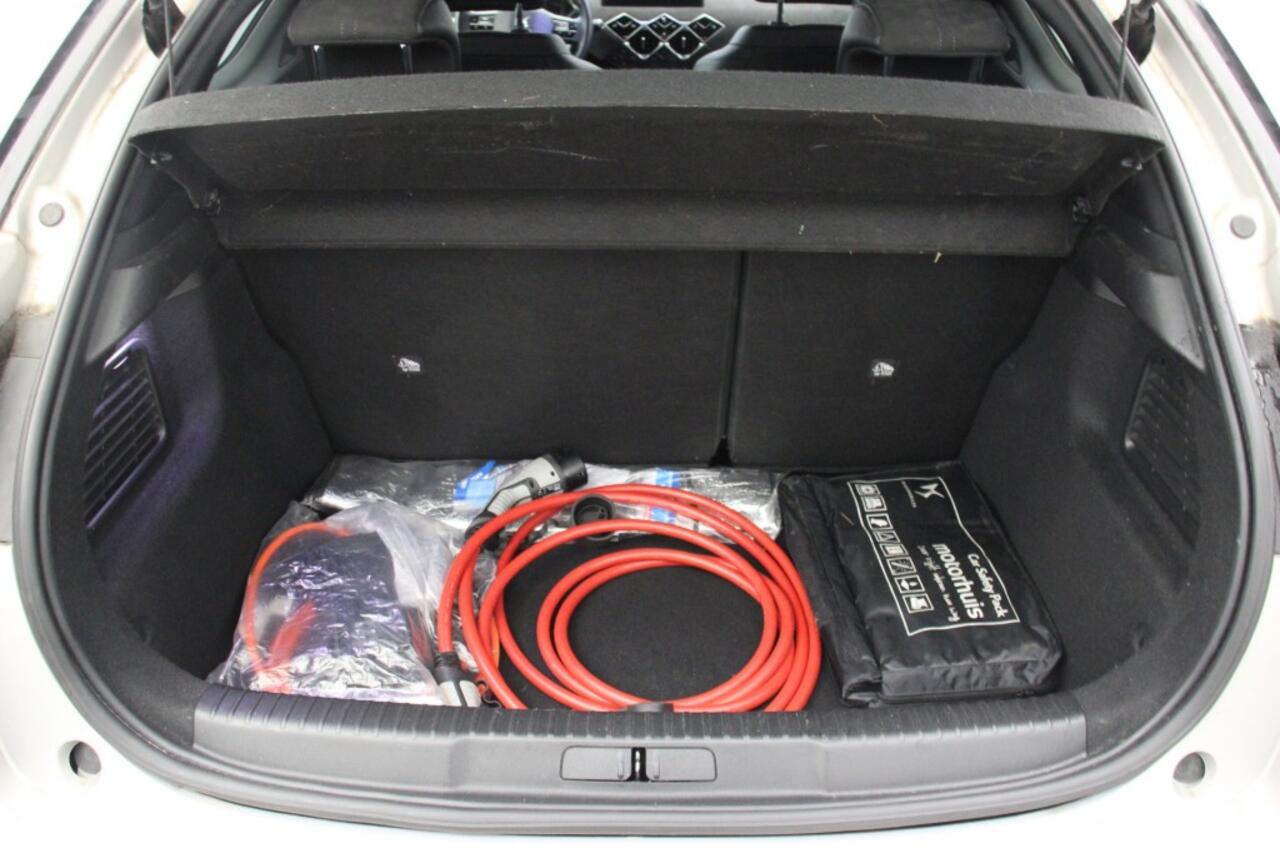 Peugeot e-2008 E-Tense Business 50 kWh - Carplay, Navi, Cruise, SOH 88,8%