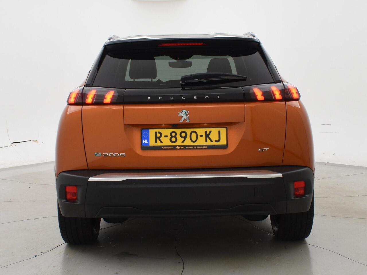 Peugeot e-2008 EV GT PACK 50 kWh + ADAPTIVE CRUISE | APPLE CARPLAY | SFEERVERLICHTING