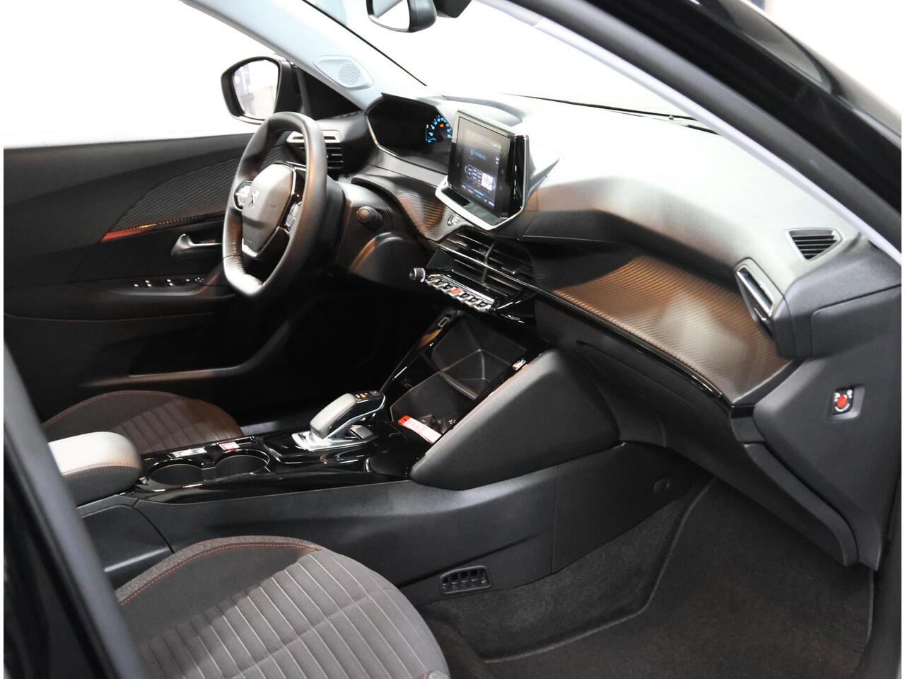 Peugeot e-2008 EV Blue Lease Active 50 kWh 136PK | AUTOMAAT | AppleCarPlay/AndroidAuto | Armsteun | Climate Control | Cruise Control | Camera | FULL LED | Navigatie | Parkeersensoren | Isofix |