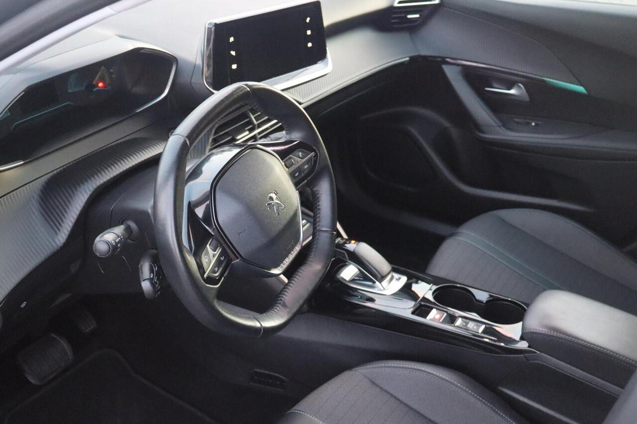 Peugeot e-2008 EV Allure 50 kWh SOH 94%, Cruise control, Climate control, Achteruitrijcamera