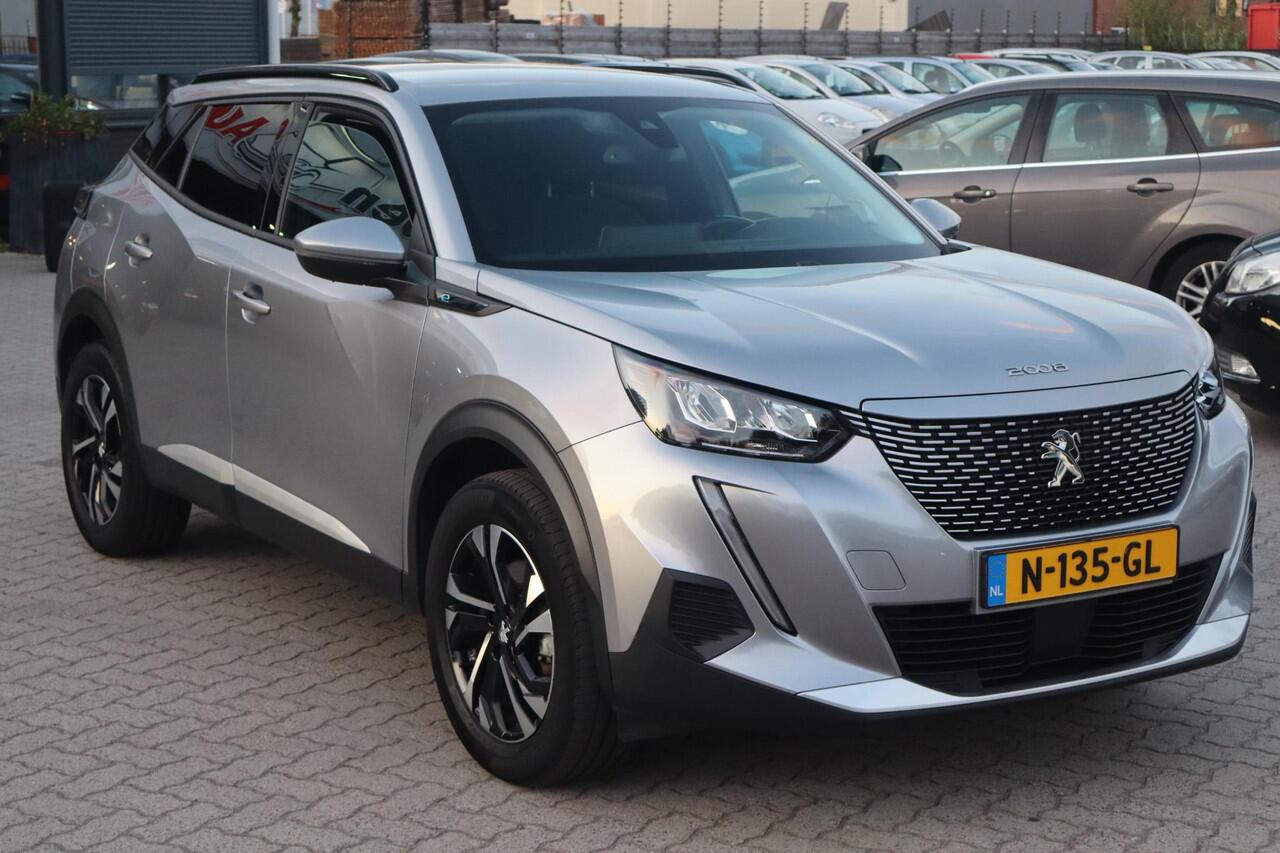 Peugeot e-2008 EV Allure 50 kWh SOH 94%, Cruise control, Climate control, Achteruitrijcamera