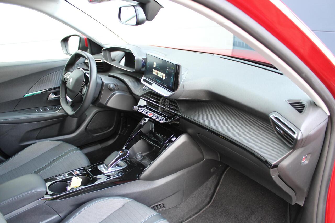 Peugeot e-2008 EV Allure Pack 50 kWh Airco Navi Camera Carplay Dealer onderhouden