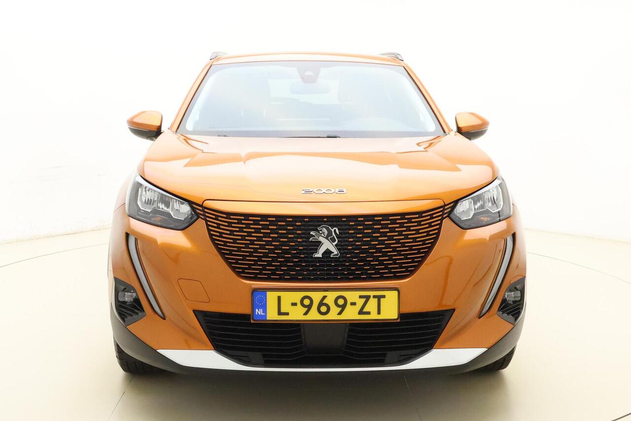 Peugeot e-2008 EV Allure Pack 50 kWh 100% Elektrisch | Camera | Navigatie | Lichtmetalen velgen | Stoelverwarming | Cruise Control | Airco | 3-D Instrumentenpaneel | Dealer onderhouden