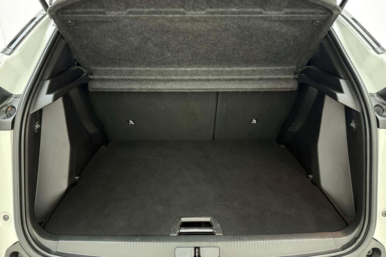 Peugeot e-2008 EV GT Pack 50 kWh Leer/alcantara | stoelverwarming | Navigatie | Camera