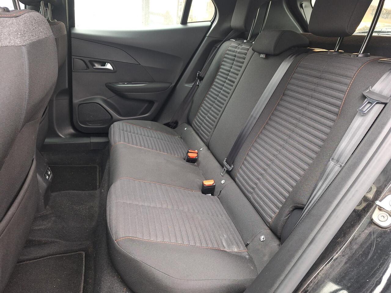 Peugeot e-2008 EV Active Pack 50 kWh | SOH: 93,0% | Climate | Navi | Cruise Control |