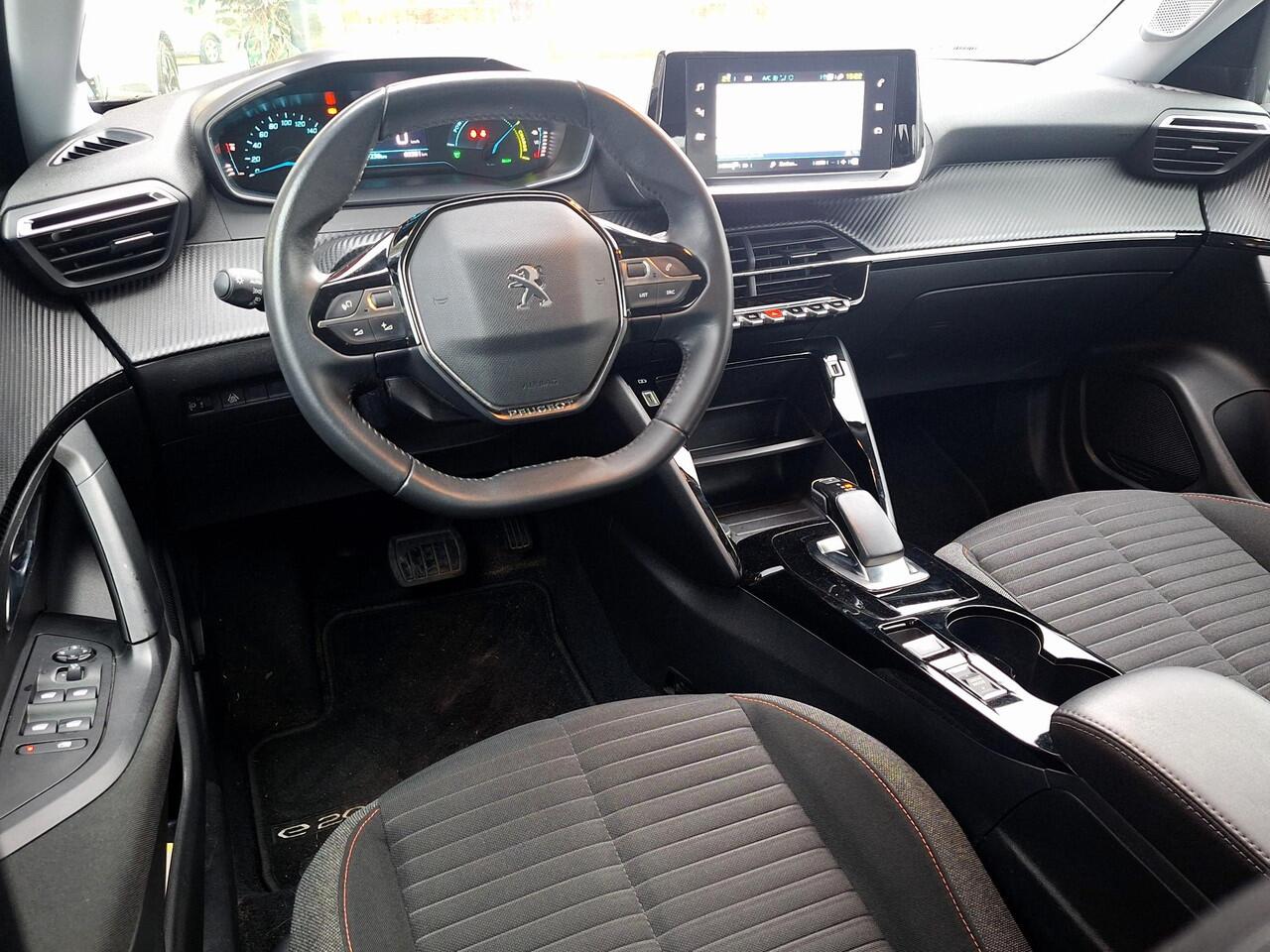 Peugeot e-2008 EV Active Pack 50 kWh | SOH: 91,9% | Climate | Navi | Cruise Control |