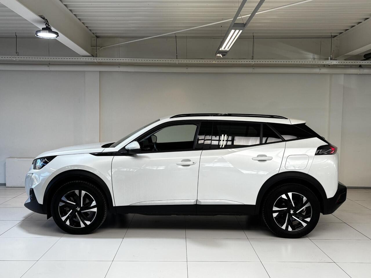 Peugeot e-2008 EV Allure Pack 50 kWh | All season banden | Navigatie | Achteruitrijcamera |