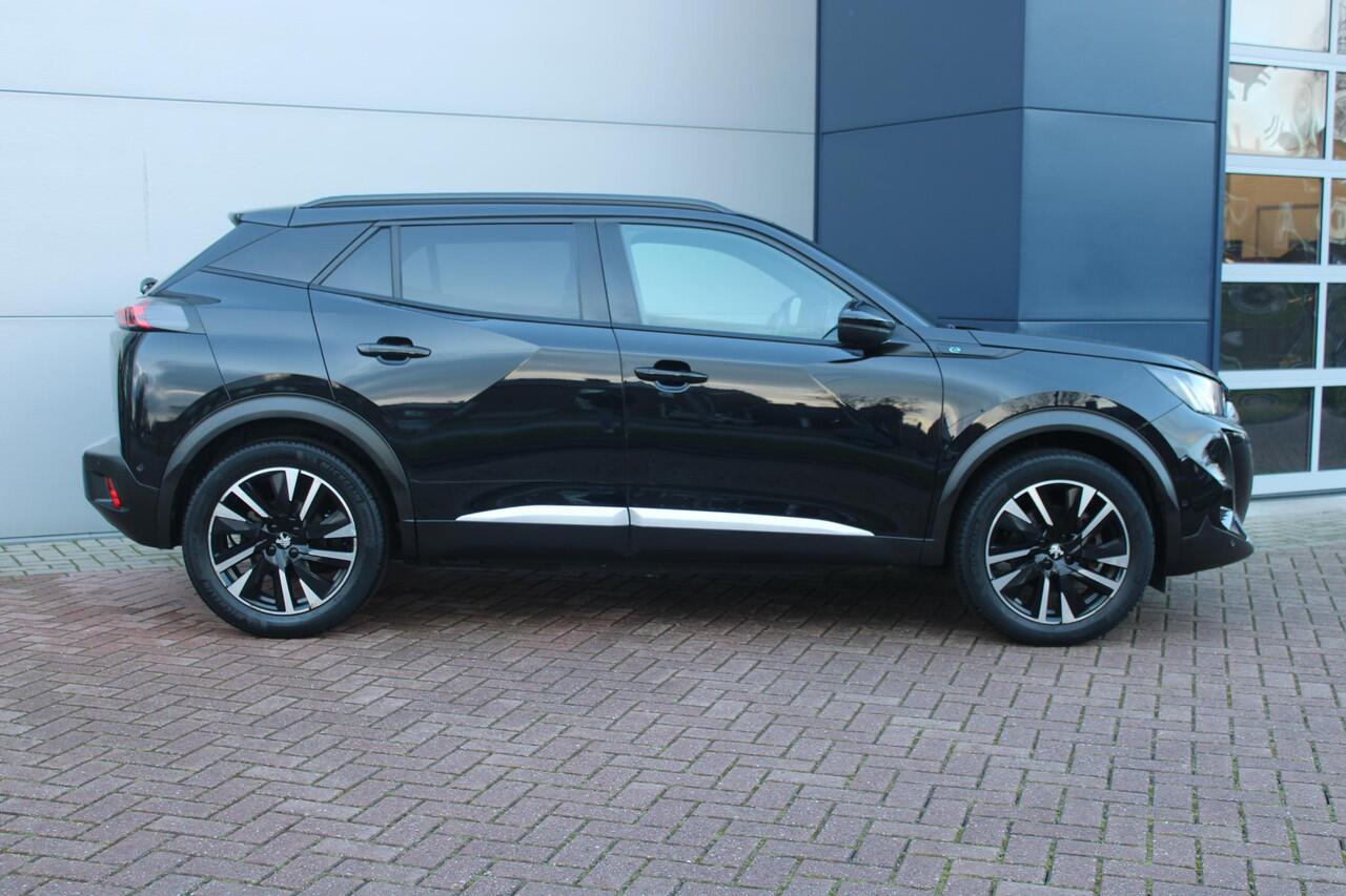 Peugeot e-2008 EV GT Pack 50 kWh ADAPTIEVE CRUISE CONTROL - VERWARMDE VOORSTOELEN - NAVIGATIE - DEALER ONDERHOUDEN