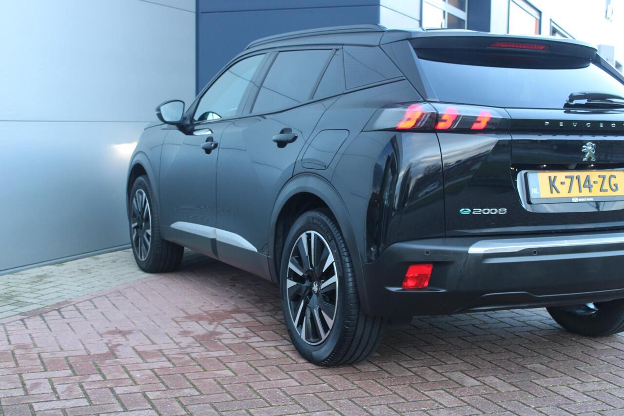 Peugeot e-2008 EV GT Pack 50 kWh ADAPTIEVE CRUISE CONTROL - VERWARMDE VOORSTOELEN - NAVIGATIE - DEALER ONDERHOUDEN